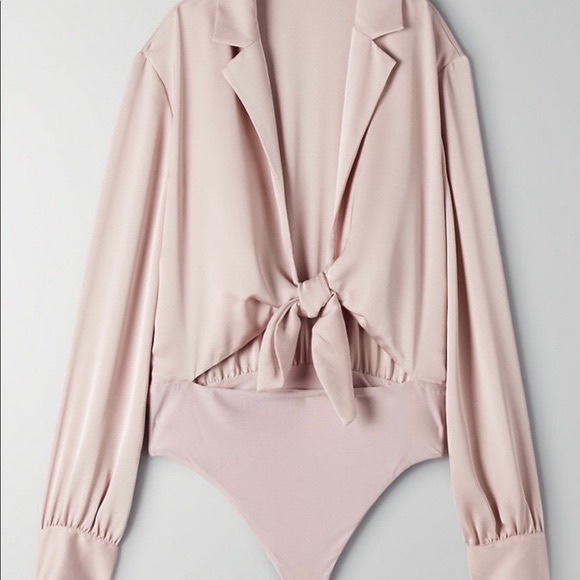 NWOT Aritzia Babaton Ace Satin Bodysuit in Blush - Picture 3 of 5
